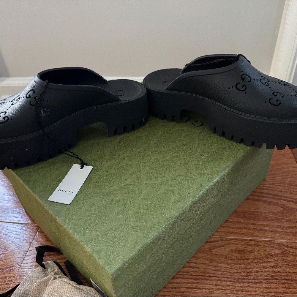 Authentic Gucci Black Rubber GG Elea Platform. Size 39. New in box. - Picture 4 of 7